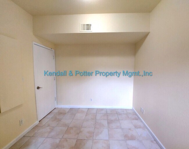 Building Photo - Spacious Ground-Floor 3BD/2BA Condo in Prime Scotts Valley Location
