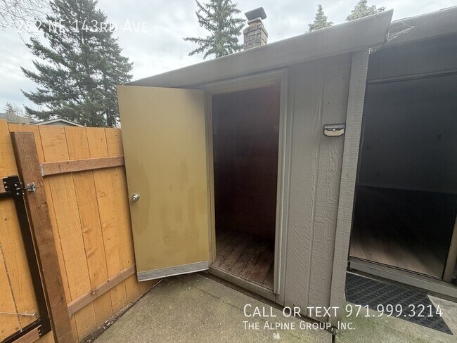 Building Photo - 242 NE 143rd Ave