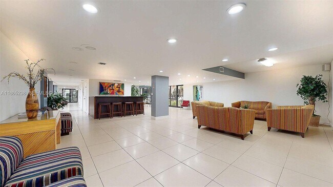 Building Photo - 13953 Kendale Lakes Cir