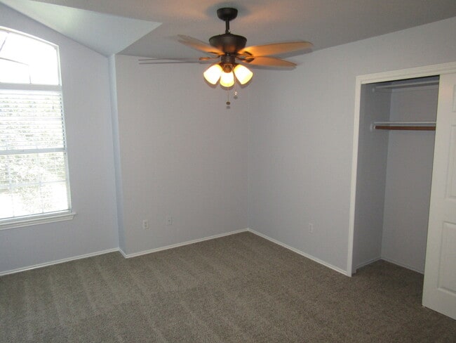Building Photo - 14704 Noya Dr