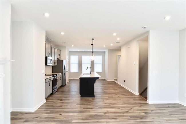 Building Photo - 809 Cameron Trl