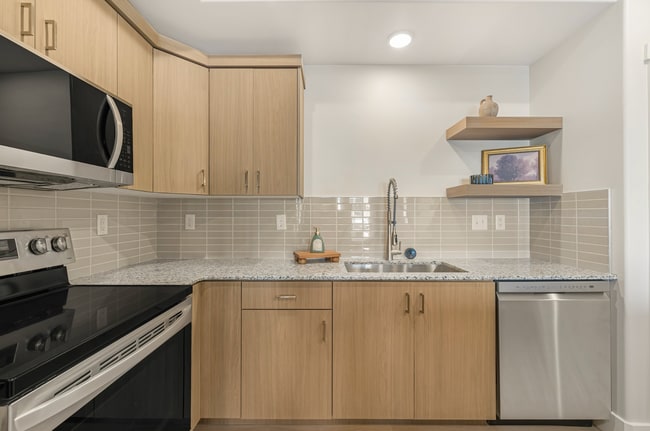 Building Photo - Lincoln Crossing Apartments unit 3107