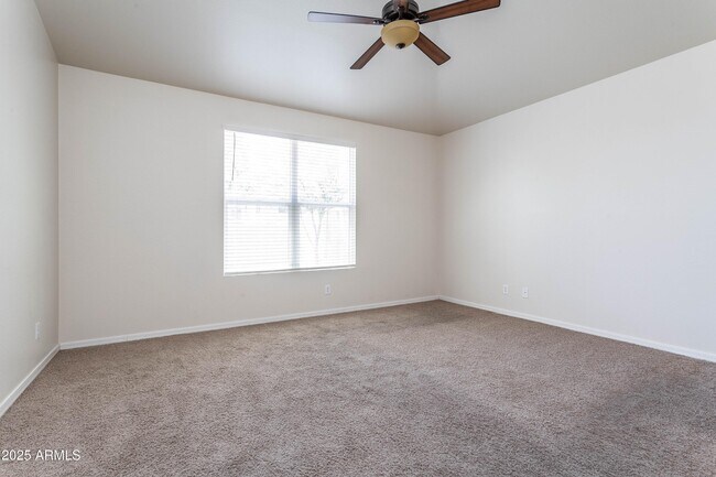 Building Photo - 2552 N Riley Rd