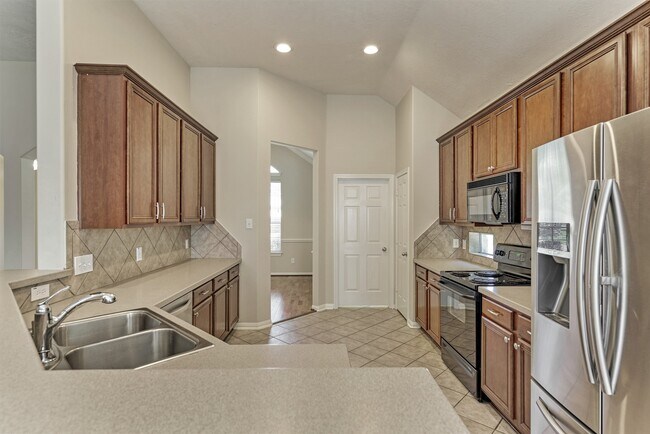Building Photo - 126 S Regan Mead Cir