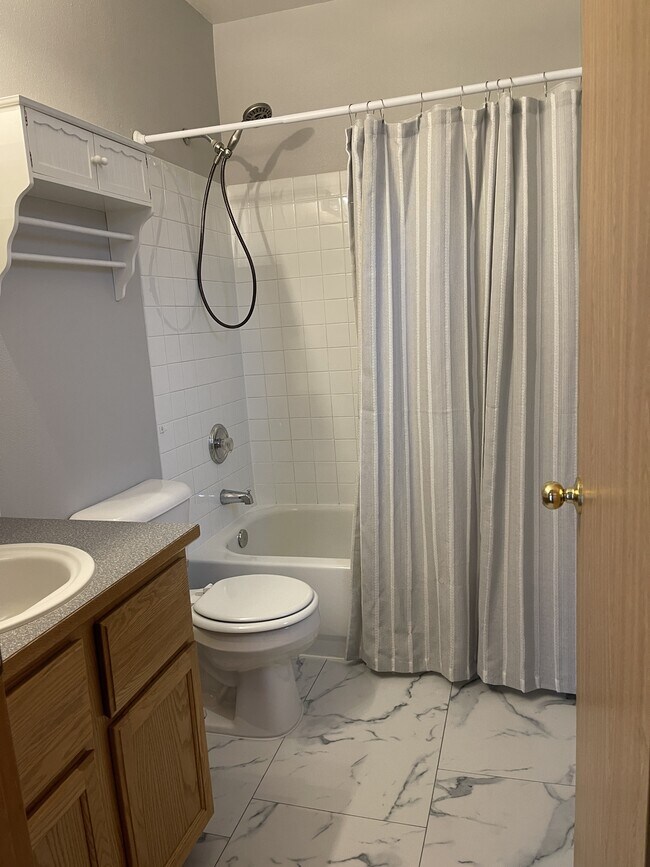 Building Photo - 332 E Prospect St