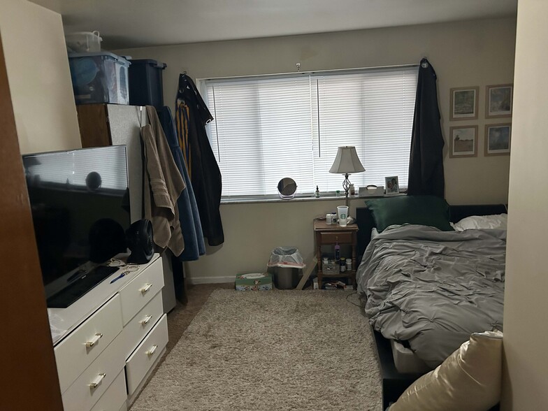 Building Photo - 3405 Ward St