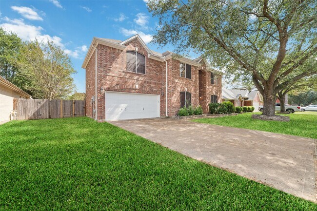 Building Photo - 5214 Bay Pines Dr