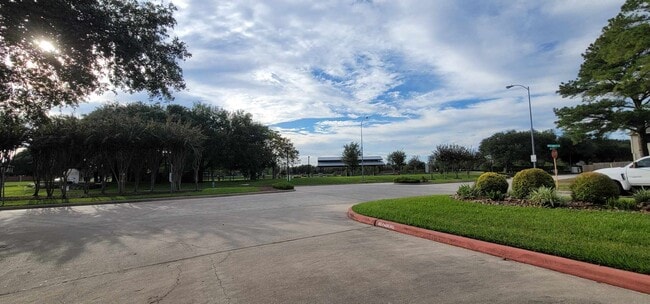 Building Photo - 8506 Willancy Ln