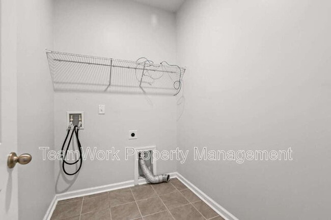 Building Photo - 214 Mercator Dr