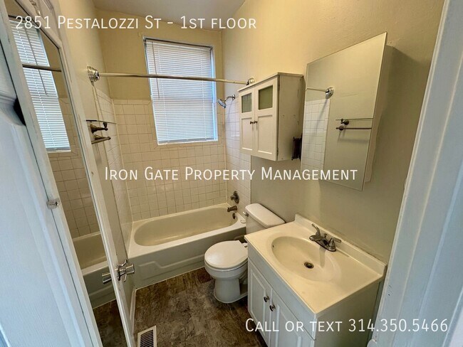 Building Photo - 2851 Pestalozzi St