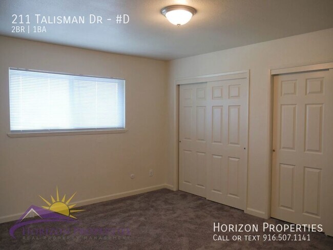 Building Photo - 211 Talisman Dr