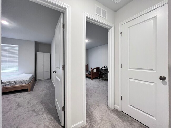 Building Photo - 2346 Chert Ln