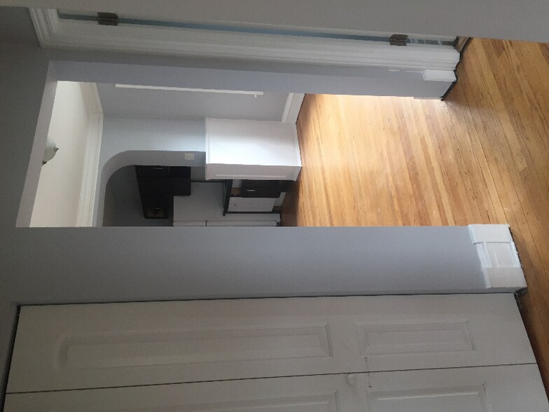 Building Photo - 2349 N Kenneth Ave