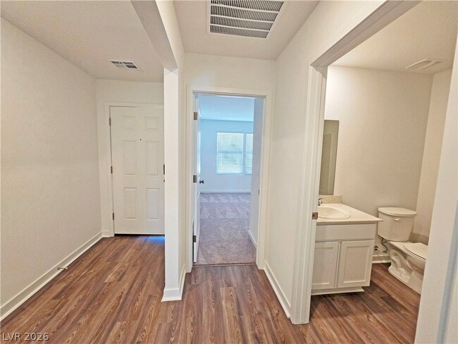 Building Photo - 660 Huyana Wind Dr