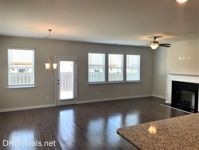 Building Photo - 3 br, 2.5 bath House - 1518 Ashbrooke Trace