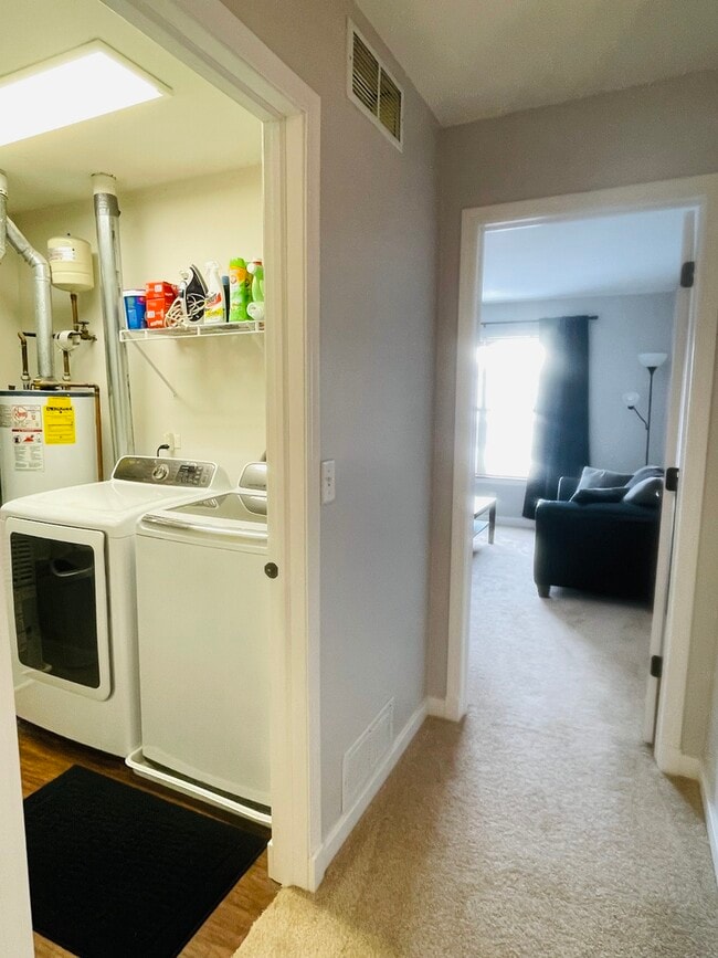 Building Photo - 1385 Redbridge Ct