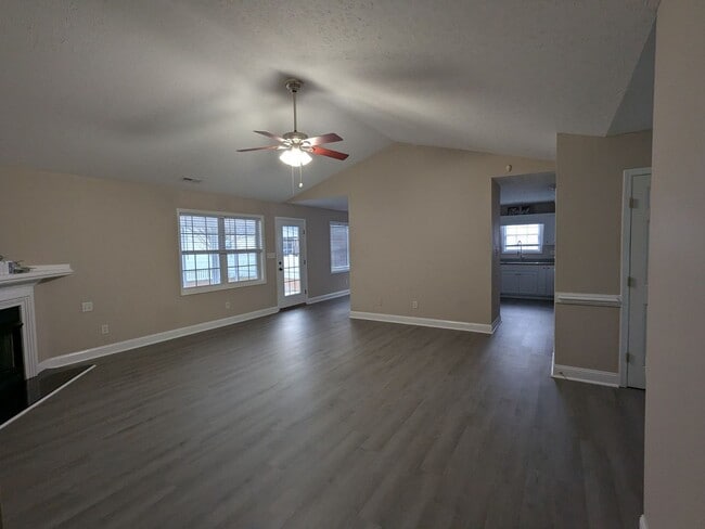 Building Photo - Beautiful home in Creekside Village