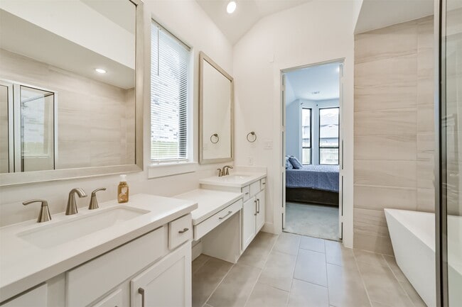 Building Photo - 16911 Lupine Mdw Ln