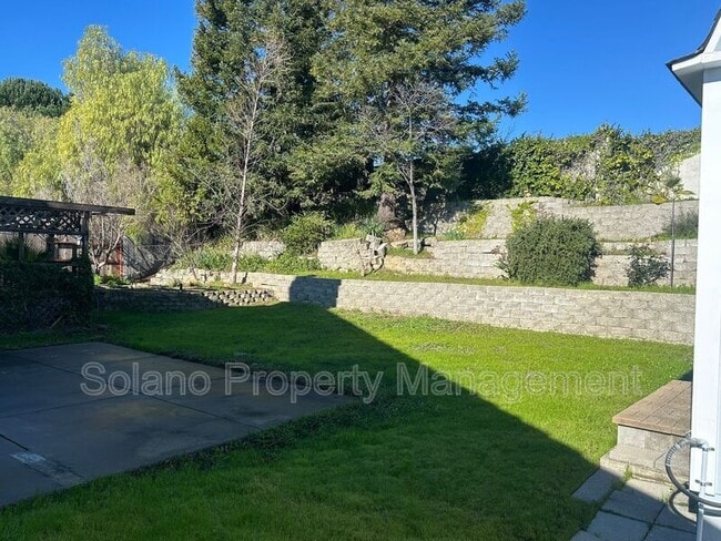 Building Photo - 542 Fiesta Ct