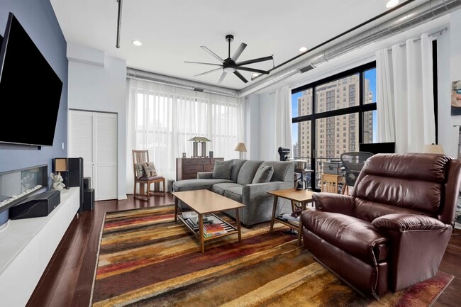 Building Photo - 1516 S Wabash Ave