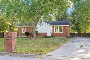 Building Photo - 1509 Nichols Dr