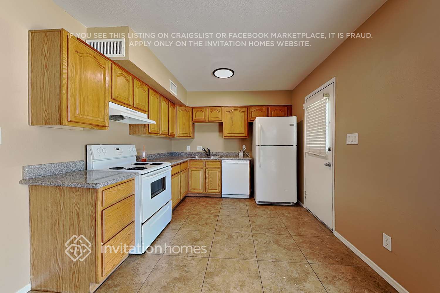 Building Photo - 5041 W Sandra Terrace