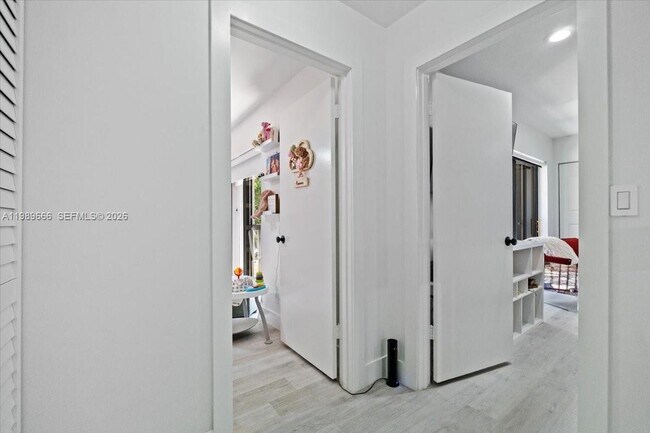 Building Photo - 3627 Cocoplum Cir