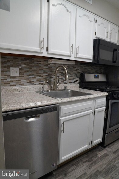 Building Photo - 6093 Majors Ln