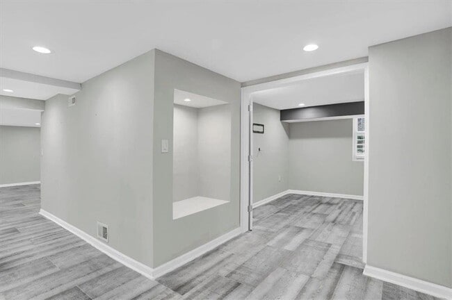 Building Photo - 2248 Farley Ct