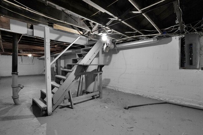 Building Photo - 1867-1869 Cleveland Ave