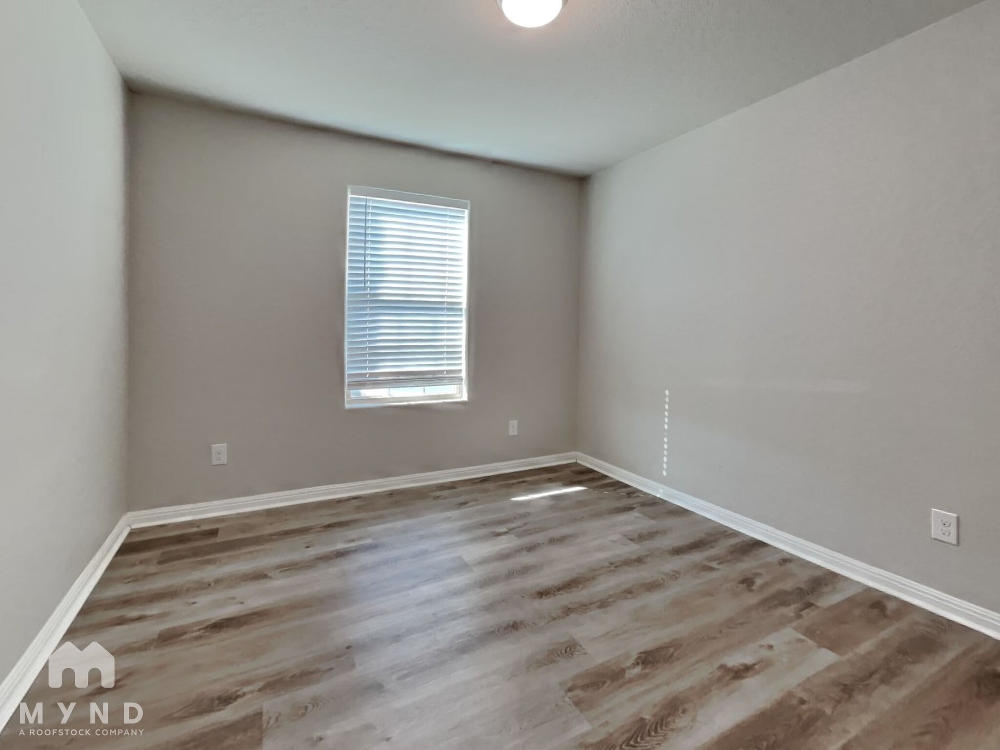 Building Photo - 11335 Decidedly