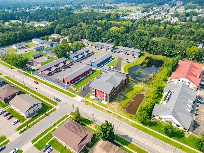 Building Photo - 2460 Golf Rd