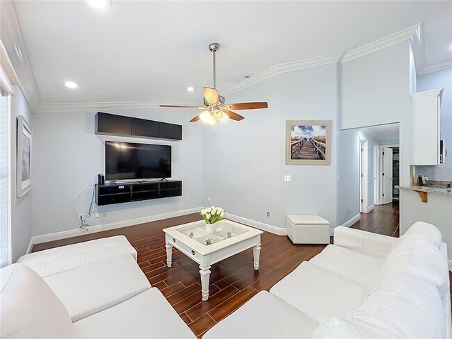 Building Photo - 3020 Hartland Ct