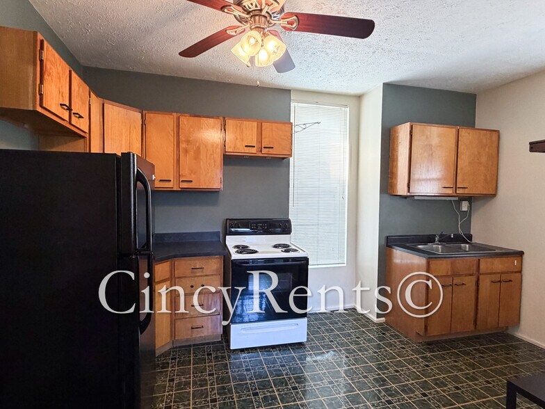 Building Photo - 4231 Bell St