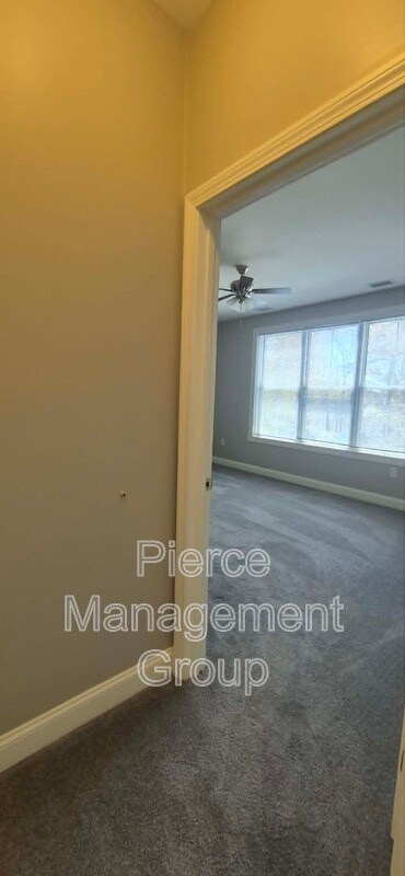 Building Photo - 5 Salley Sweet