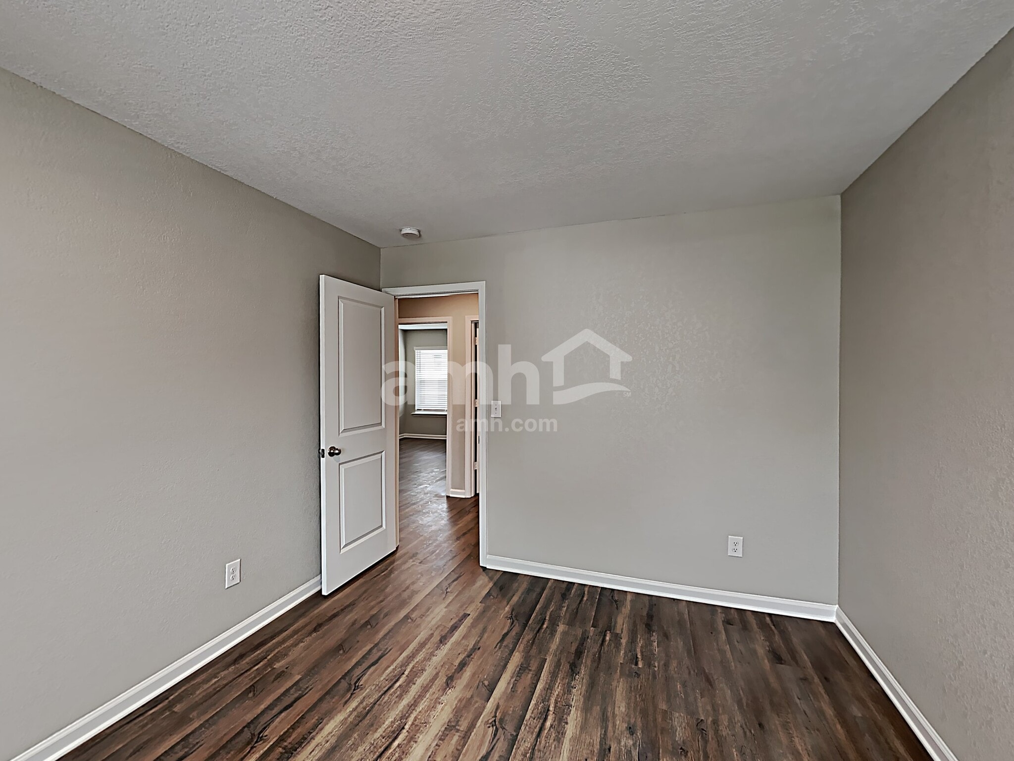 Building Photo - 129 Oliver Dr