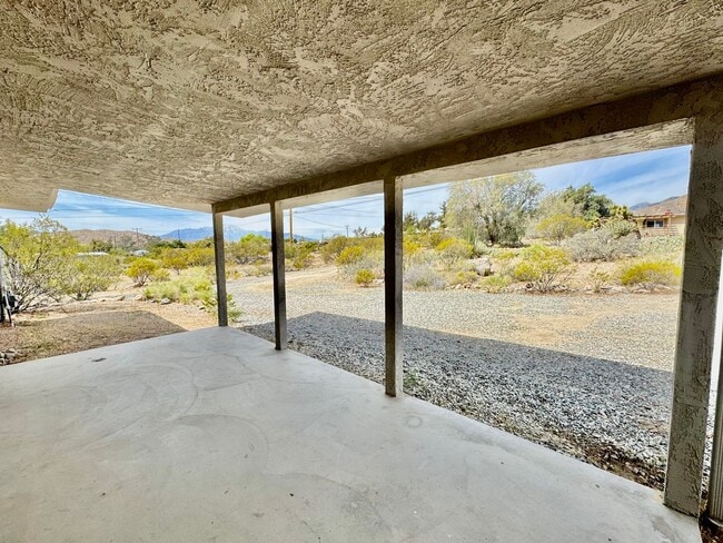 Building Photo - Coming Soon! 2 bedroom 1 bath