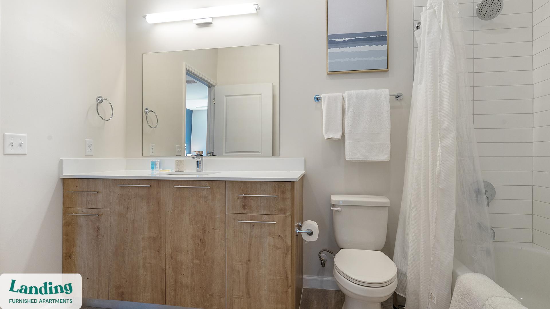 Building Photo - 5256 International Dr