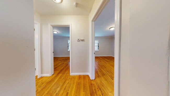 Building Photo - 11728 Minden Ave