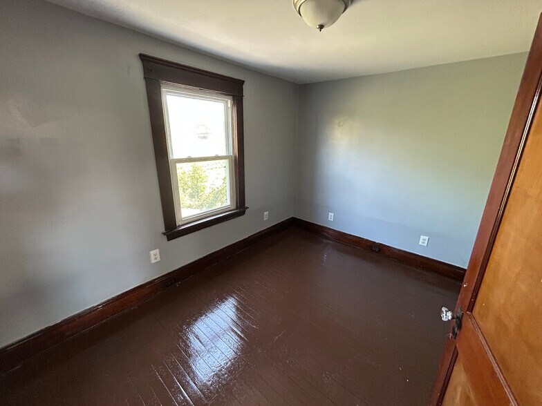 Building Photo - 11220 Primrose Ave