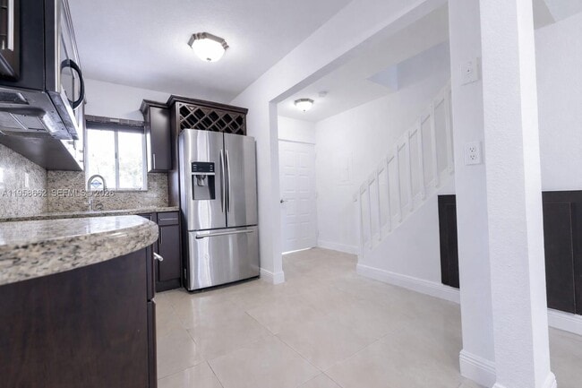 Building Photo - 2740 W 76th St