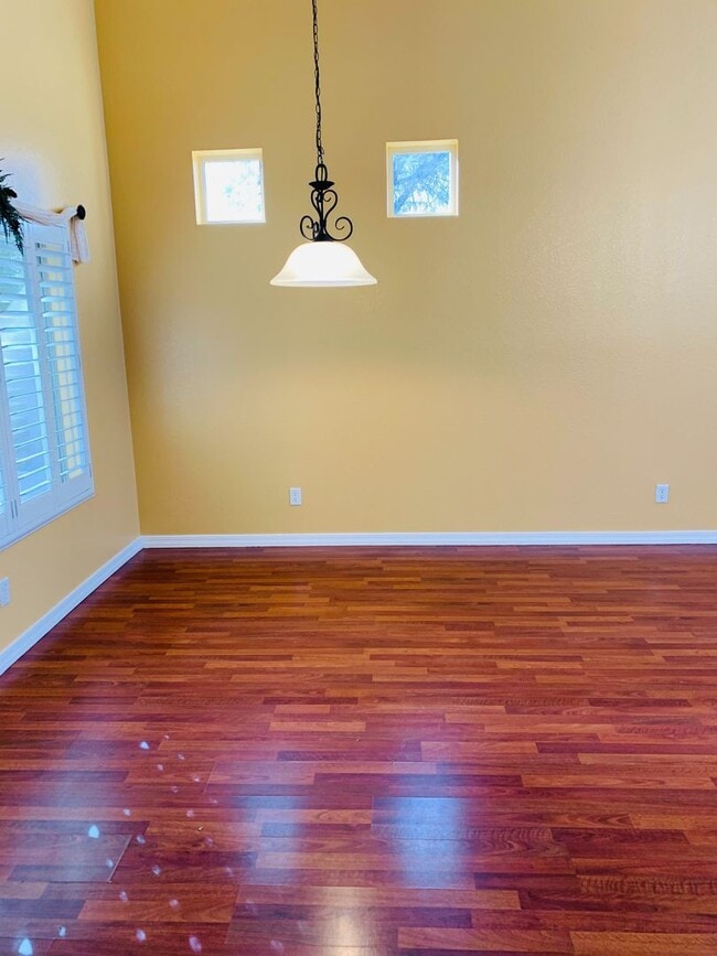 Building Photo - Beautiful Home In Rancho Sahuarita Located...