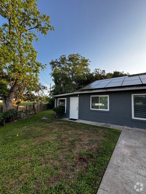 Building Photo - 744 Palmer Ct