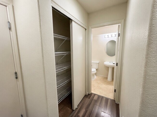 Building Photo - 989 Grand Cerritos Ave