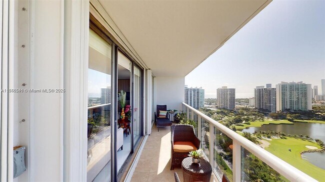 Building Photo - 3625 N Country Club Dr