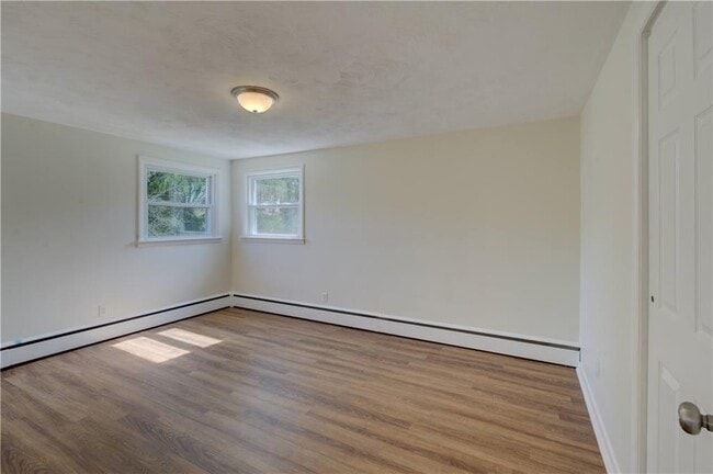 Building Photo - 140 Phillips Rd