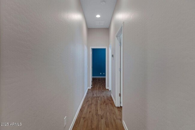 Building Photo - 2268 W River Rock Trail