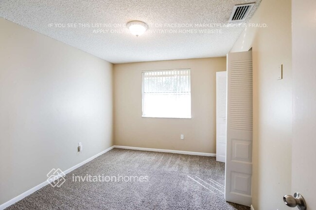 Building Photo - 4201 NW 120th Ln