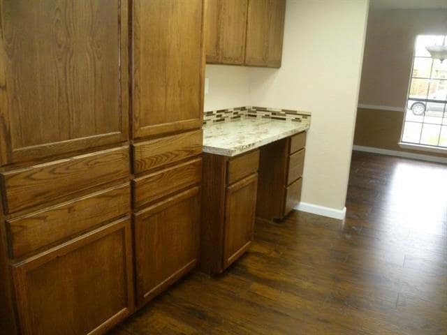 Building Photo - 4816 Roberts Dr