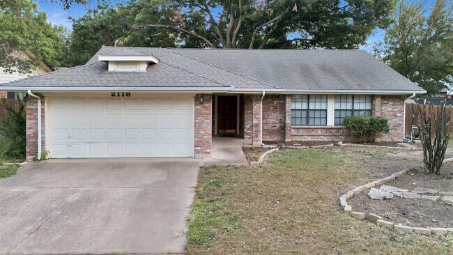 Building Photo - 2118 Churchill Downs Dr